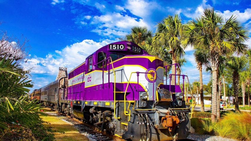 the royal pizza express train tour is included during an original orlando tours visit to historic mount dora florida